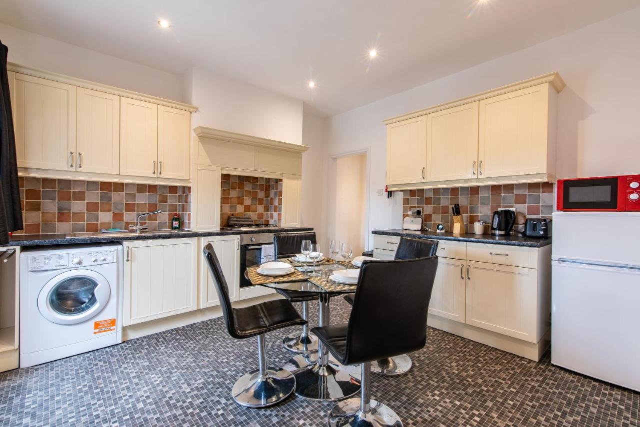 Chesterfield Lodge - 2 Bedroom Apartment Near Chesterfield Town Centre Екстер'єр фото